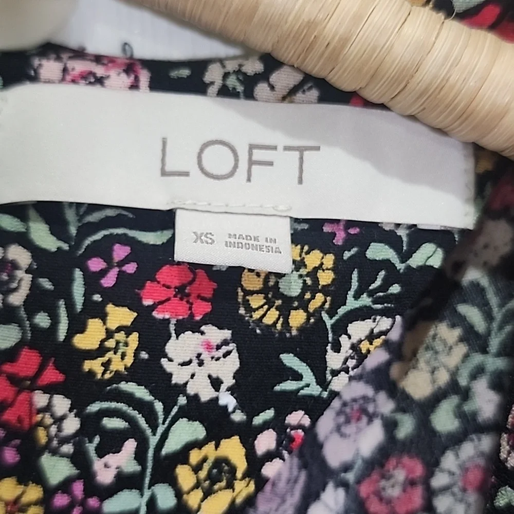 Loft Ditsy Floral Long Sleeve romper size S - Picture 4 of 6
